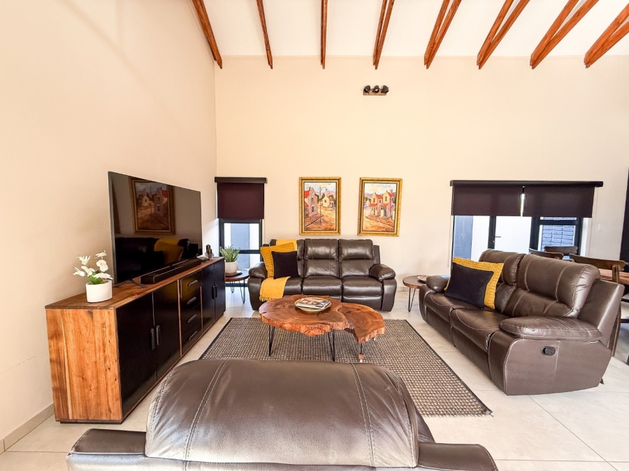 4 Bedroom Property for Sale in Meerhof North West